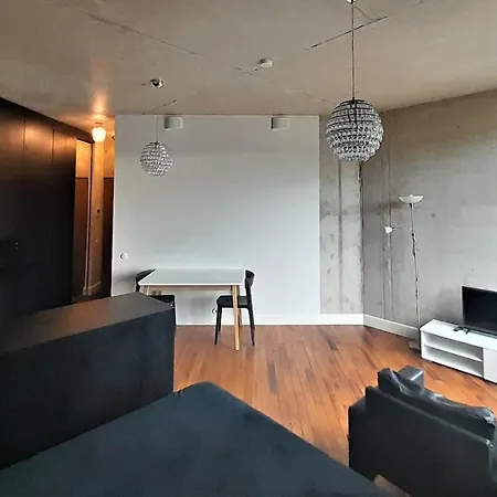Appartamento Modern Near The Bus Station And The Airport *